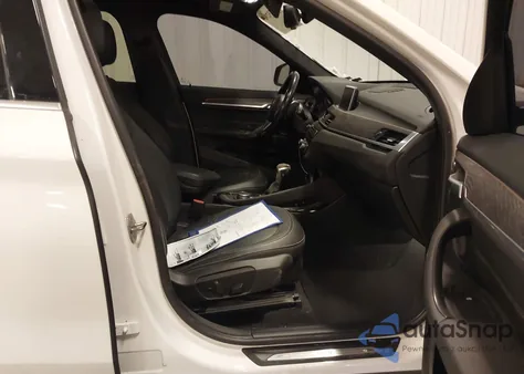 2016 BMW X1 xDrive28I из США, поврежденный, VIN WBXHT3Z34G4A48084